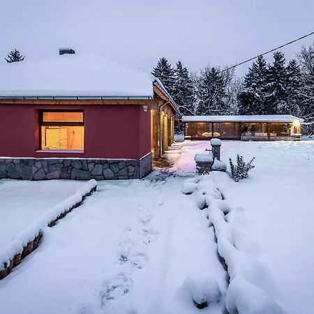Charming With Pool, Tavern, And Barbecue Casa de hóspedes *